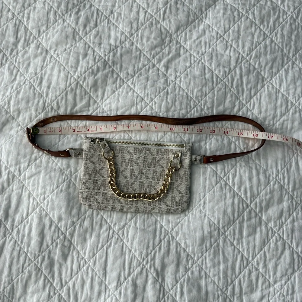 Michael Kors Cream and Brown Belt Bag with Gold Chain - Picture 7 of 10